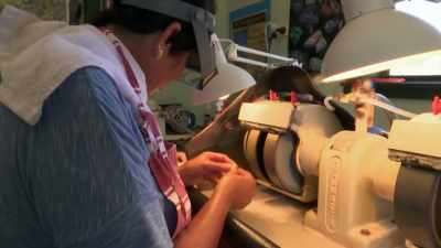 Kelly will need to use
all her experience - Outback Opal Hunters