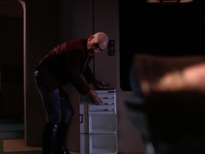 Kelsey to Devor. - Star Trek: The Next Generation