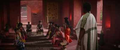 Kelu, Efe, go and talk to her.
Go, go, go. - The Woman King