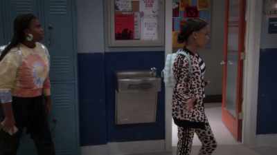 "Kelvin's so great, Kelvin's got swag, - The Upshaws