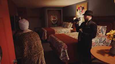 - Ken, they say people
in this room get choked. - Living for the Dead