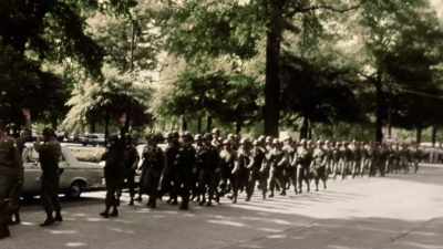 KENNEDY'S RESPONSE - America in Color