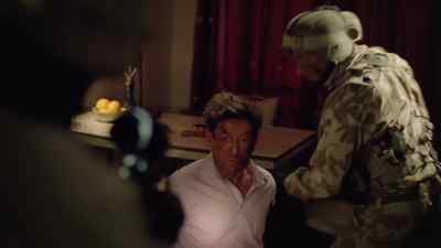 - Kenneth Bratton?
- Yes. - Strike Back
