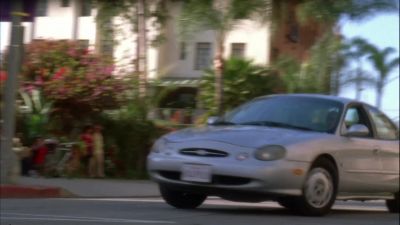 Kensi, behind you! - NCIS