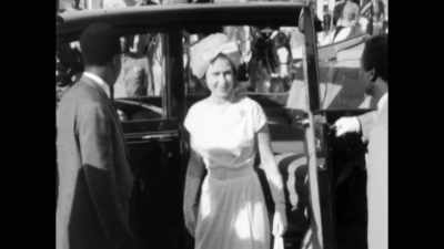 [KERR]: She doesn't think
that she has a right - Elizabeth Windsor