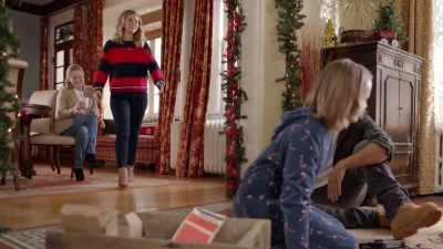 - Kevin, I don't know what
to say. This is incredible. - Toying with the Holidays