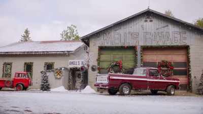 (kevin): Yeah,
I need three axle brushes, - Toying with the Holidays