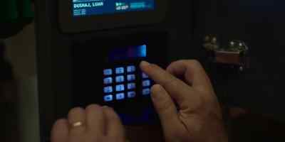 (Keypad beeping) - Gangs of London