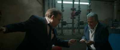 - Keys, are you okay?
- Yeah, the keys. This one, very good. - Cocorico