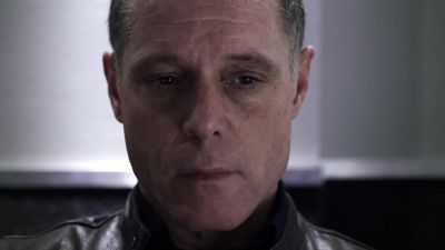         [keys clicking,
          door opens] - Chicago P.D.