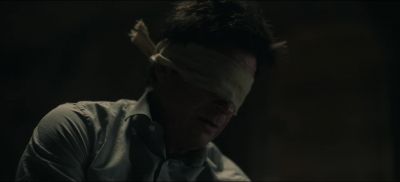 -[keys jangling]
-[footsteps approaching] - Ozark
