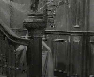 [Keys Jingling] - The Munsters
