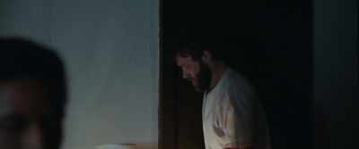 - [keys tinkling]
- [music playing] - It Comes at Night
