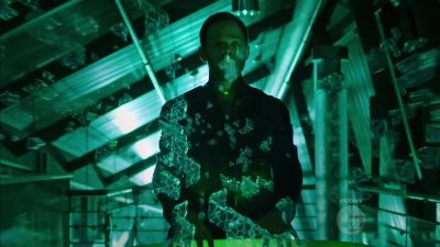 (Khlyen's voice): Computer,
search keyword KHLYEN. - Killjoys