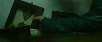 Ki-jung, be careful. - Parasite