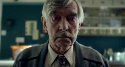 - Kick about in the park?
- Good call. - Grandpa's Great Escape