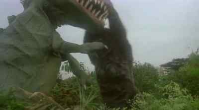 Kick him in the... you
know... uh... below the belt. - Queen Kong