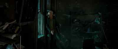 - Kid, can you reload a gun?
- What? Me? - Live Free or Die Hard