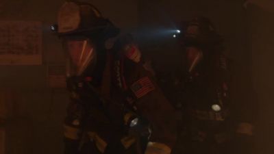 - Kidd, Mouch, go right. - Chicago Fire