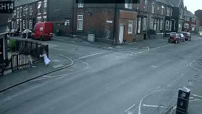 Kiddies, hearing the gunshots, - The Detectives: Fighting Organised Crime