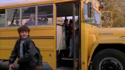 [kids chattering] - Everybody Loves Raymond