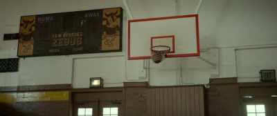 [kids cheering] - The House with a Clock in Its Walls