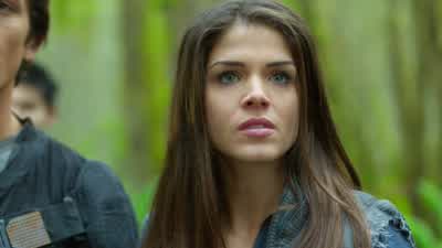 Kid's got one leg. - The 100