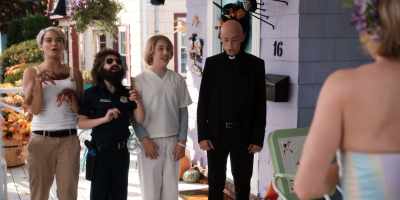 [kids howling] - Hubie Halloween