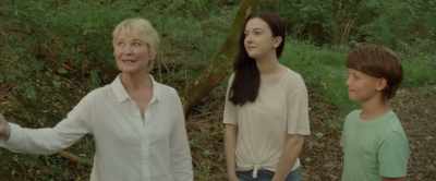 Kids, this is Ryan and Holly. - Last Night on Earth
