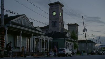 KIDS:
Trick or treat. - American Horror Story