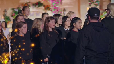 (kids vocalizing) - Encanto at the Hollywood Bowl