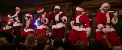 (Kiki)
And there's so many of them. - A Bad Moms Christmas