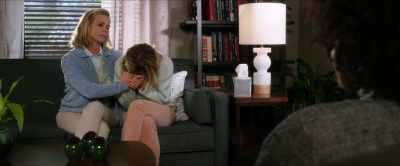 (Kiki)
Mom. - A Bad Moms Christmas