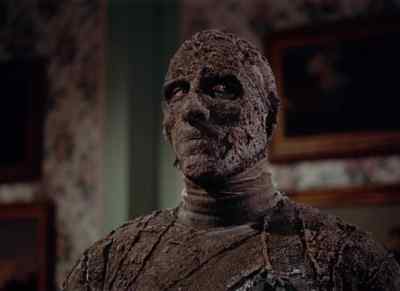 Kill her, Kharis. - The Mummy