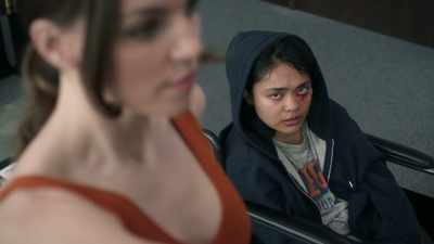 - Kill her.
- Why are you discounting Clare? - The Complex: Lockdown