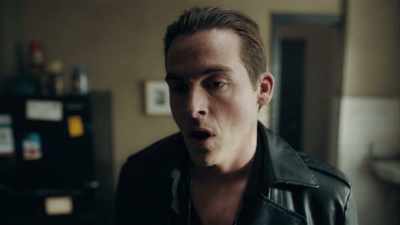 Killer
came for his phone. - The Rookie: Feds