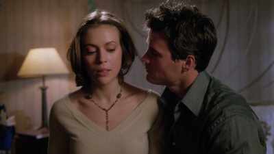 ♪ Killing me softly... ♪ - Charmed