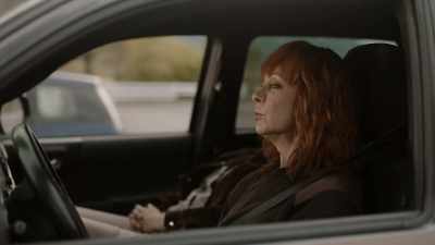 -[kim sighs]
-[vicky grunts] - Reba McEntire's The Hammer