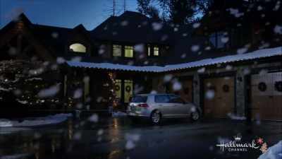 [Kim]: Well,
we met at a book reading - The Mistletoe Inn