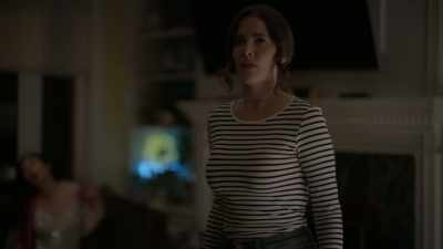 [Kimberley] Bye, honey. Ooh. - Twisted Neighbor