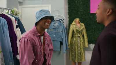 - Kimora, that don't
mean that all gay guys - Fighting to Be Me: The Dwen Curry Story
