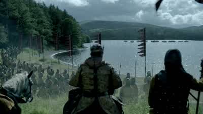 KING BRIHTWULF: They're turning towards us. - Vikings