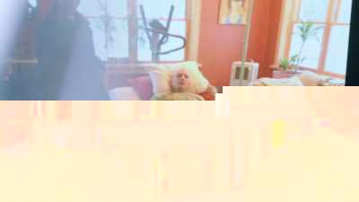 [King] He was in severe pain
all the time, - The Age of A.I.