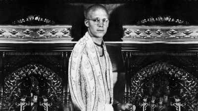 Kirtanananda gave a
class that morning - Krishnas: Gurus. Karma. Murder.