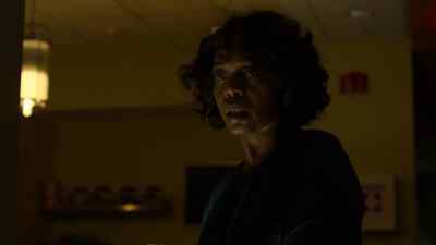 -Kiss...
-[rifle cocks] - Marvel's Luke Cage
