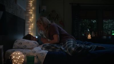 [kisses] - Dead to Me
