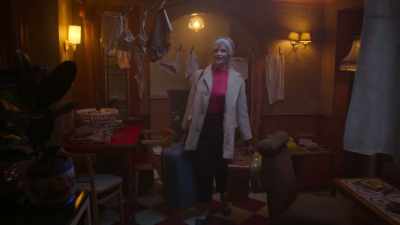 Kitchen's just there.
This is the bedroom. - Funny Woman