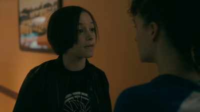 - KJ, I want to stay here.
- You don't understand, - Paper Girls