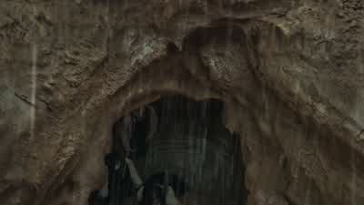 كلّا، ستنزلقين. - From the Ashes: The Pit