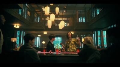 -[Klaus] Gimme that.
-What happened to you? - The Umbrella Academy